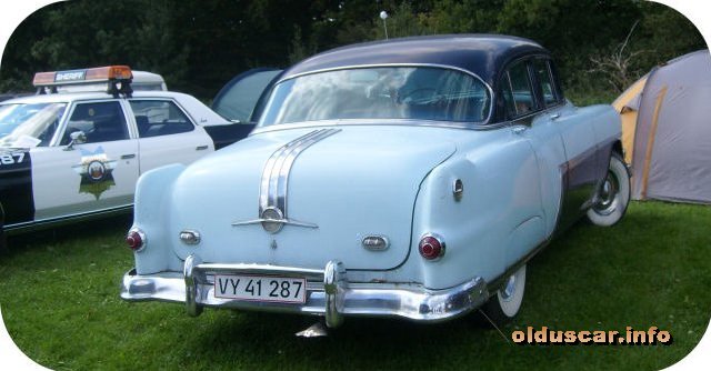 1954 Pontiac Chieftain Eight Special 4d Sedan back